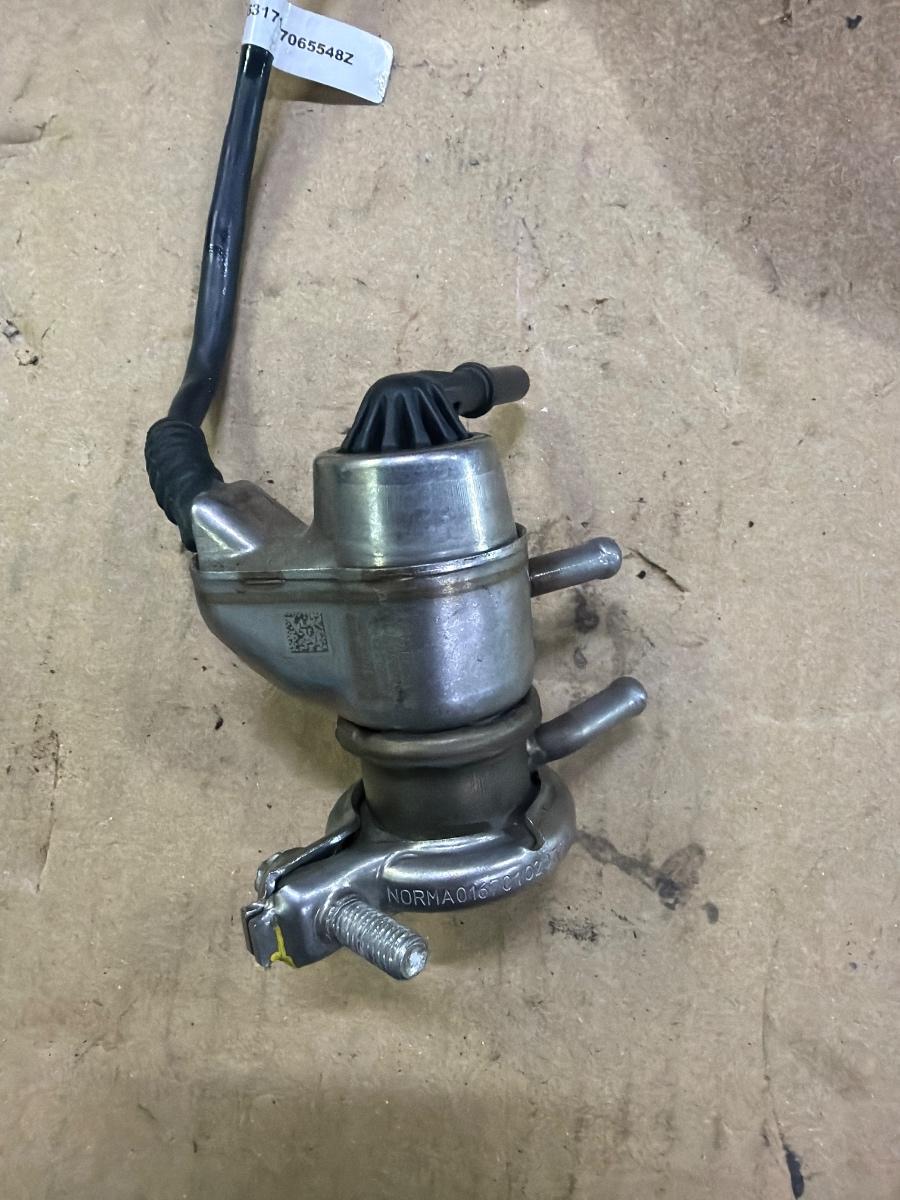 Injector AdBlue AUDI A6 IV Avant 4G5, C7, 4GD 2011 - 2018 2.0 TDI CSUD, DDCB 04L131113S