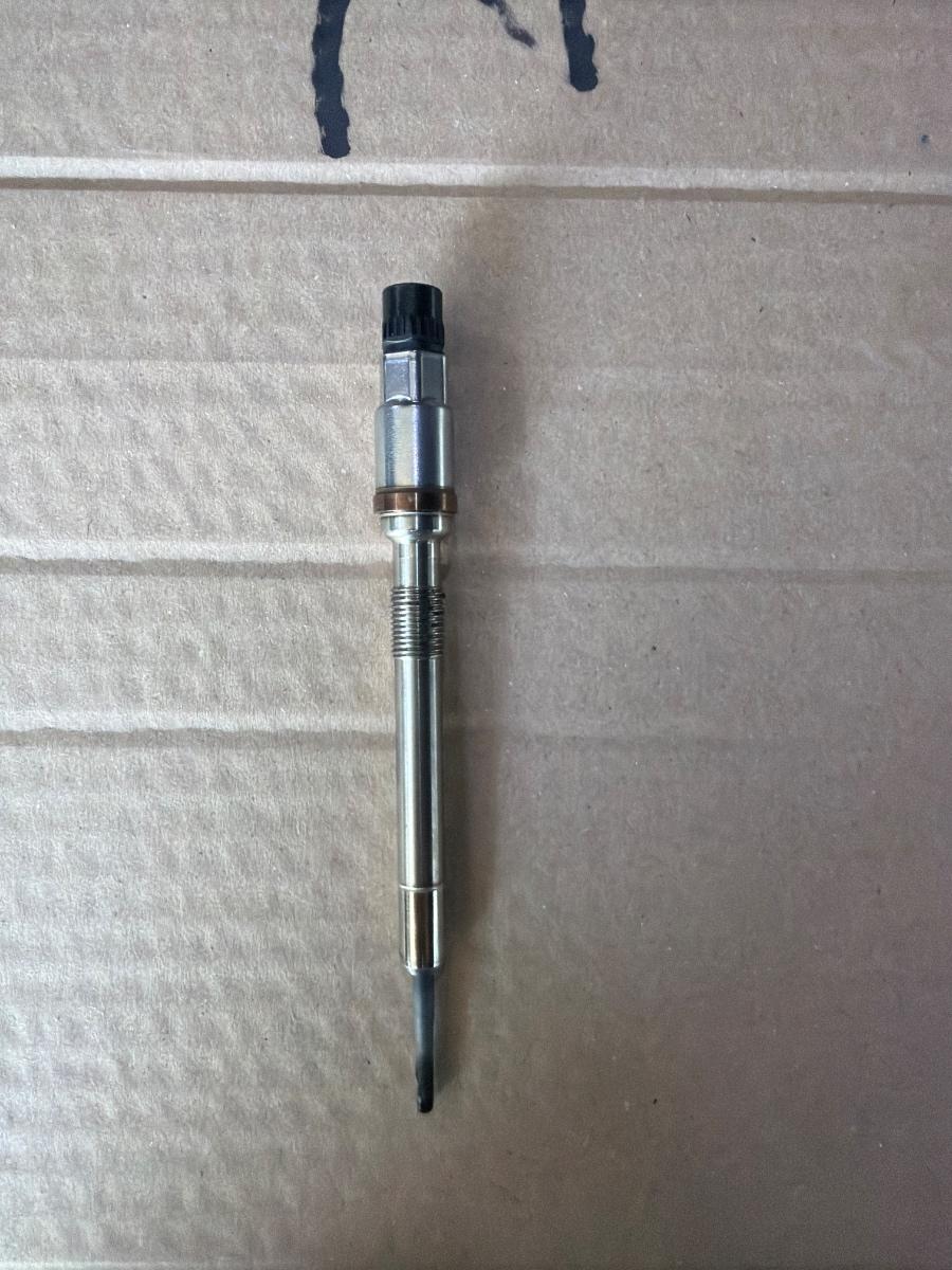 Bujie incandescenta NR3 AUDI A6 IV Avant 4G5, C7, 4GD 2011 - 2018 2.0 TDI CSUD, DDCB 03L905061H
