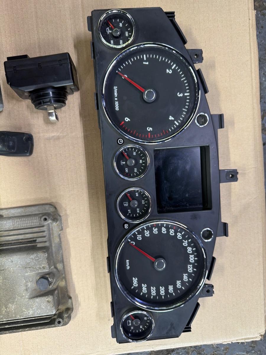 Kit de pornire 3.0 V6 TDI BKS VOLKSWAGEN TOUAREG 7LA, 7L6, 7L7 2002 - 2013 0281011960 7L0907401