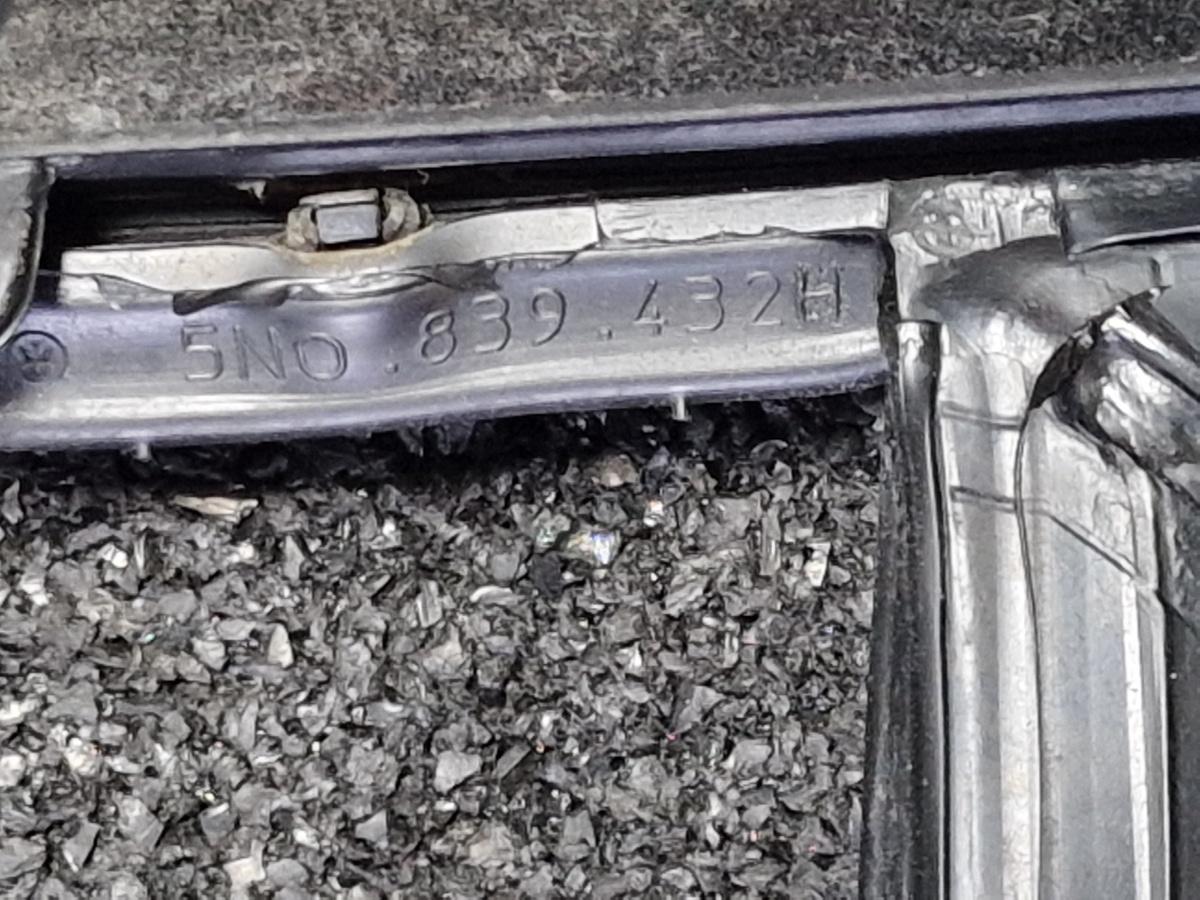 Cheder cromat geam usa dreapta spate VOLKSWAGEN TIGUAN 5N_ 2007 -> 2.0 TDI CBAB, CFFB 5N0839432H