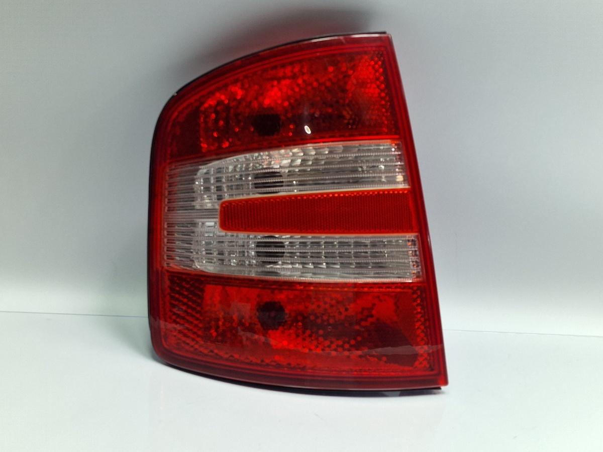 Stop stanga SKODA FABIA Combi 6Y5 2000 - 2007 1.2 AZQ, BME 6Y9945111B