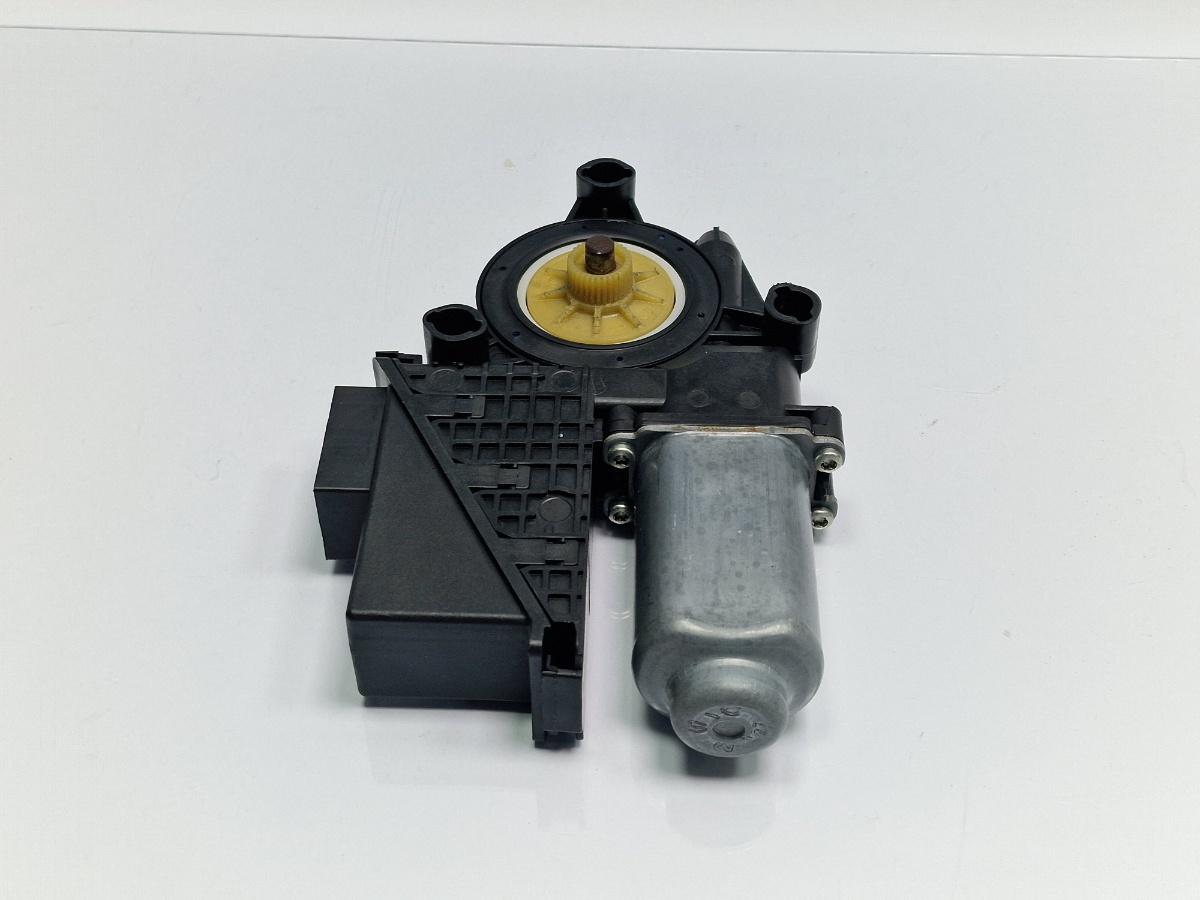 Motoras macara dreapta fata SKODA FABIA Combi 6Y5 2000 - 2007 1.2 AZQ, BME 6Y1959802
