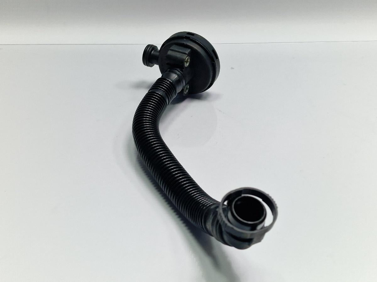 Conducta de aerisire cu supapa SKODA FABIA Combi 6Y5 2000 - 2007 1.2 AZQ, BME 03E103765C