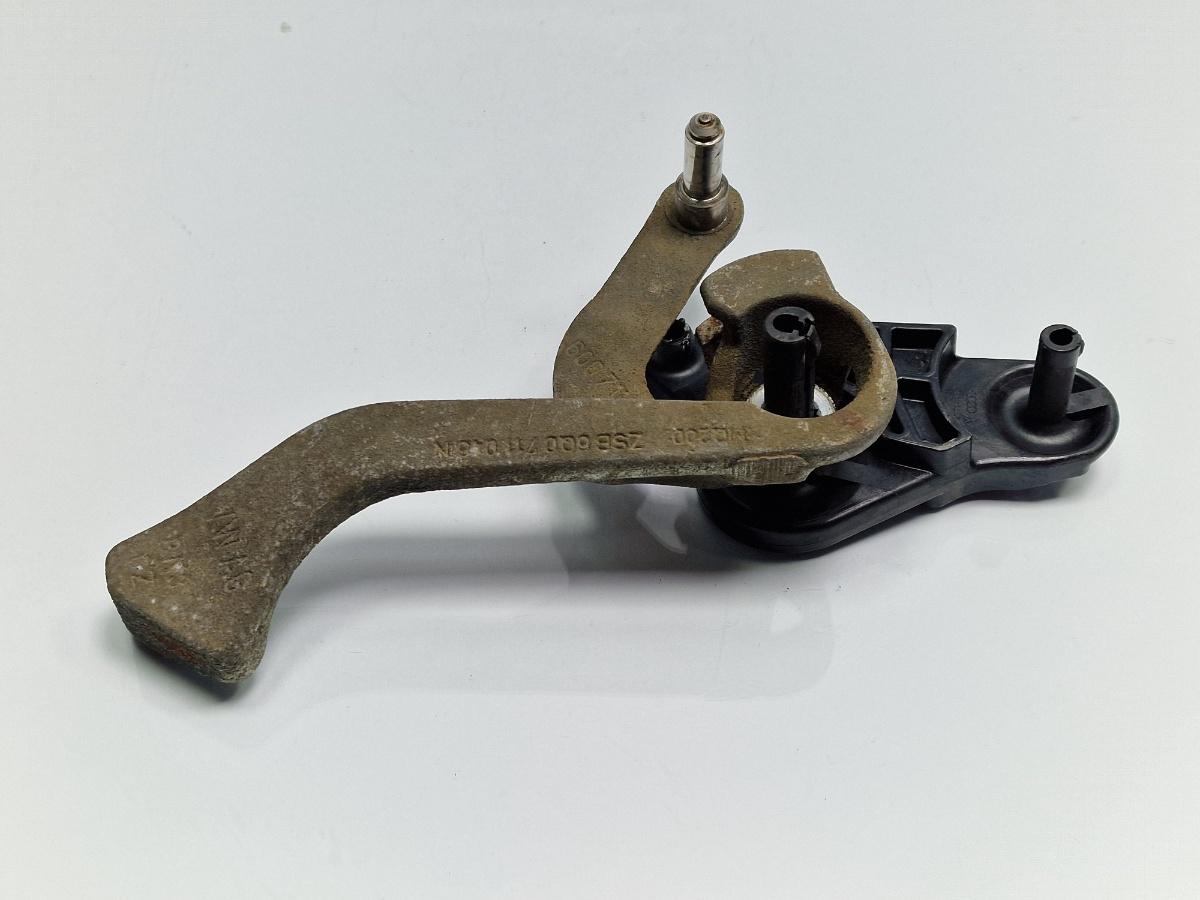 Levier timonerie SKODA FABIA Combi 6Y5 2000 - 2007 1.2 AZQ, BME 6Q0711046N