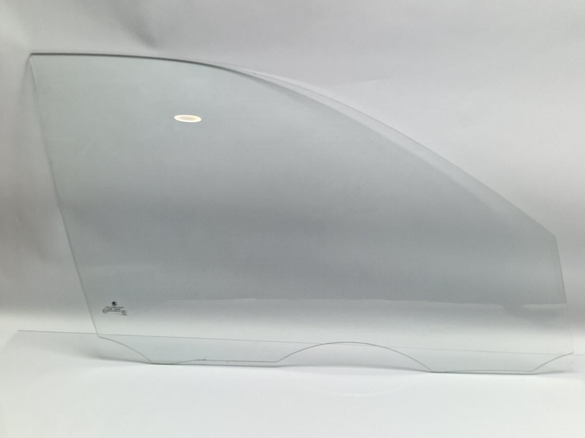 Geam usa transparent dreapta fata SKODA FABIA Combi 6Y5 2000 - 2007 1.2 AZQ, BME SAINT-GOBAIN 43R-0351 6Y0845202