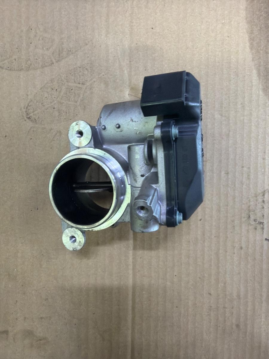Clapeta de acceleratie AUDI A6 IV Avant 4G5, C7, 4GD 2011 - 2018 2.0 TDI CSUD, DDCB 04L128063T