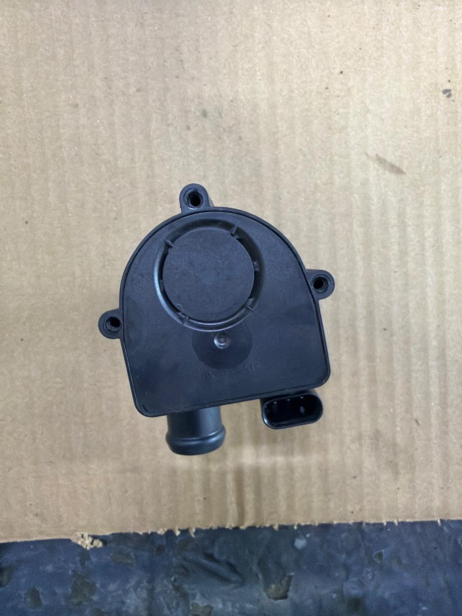 Pompa recirculare apa AUDI A6 IV Avant 4G5, C7, 4GD 2011 - 2018 2.0 TDI CSUD, DDCB 5Q0965561B
