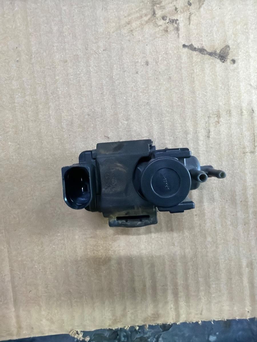 Supapa de vacuum AUDI A6 IV Avant 4G5, C7, 4GD 2011 - 2018 2.0 TDI CSUD, DDCB
