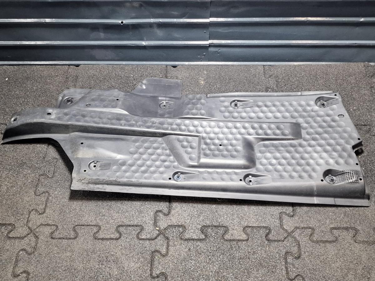 Scut protectie podea dreapta SKODA FABIA Combi 6Y5 2000 - 2007 1.2 AZQ, BME 6Q0825202N