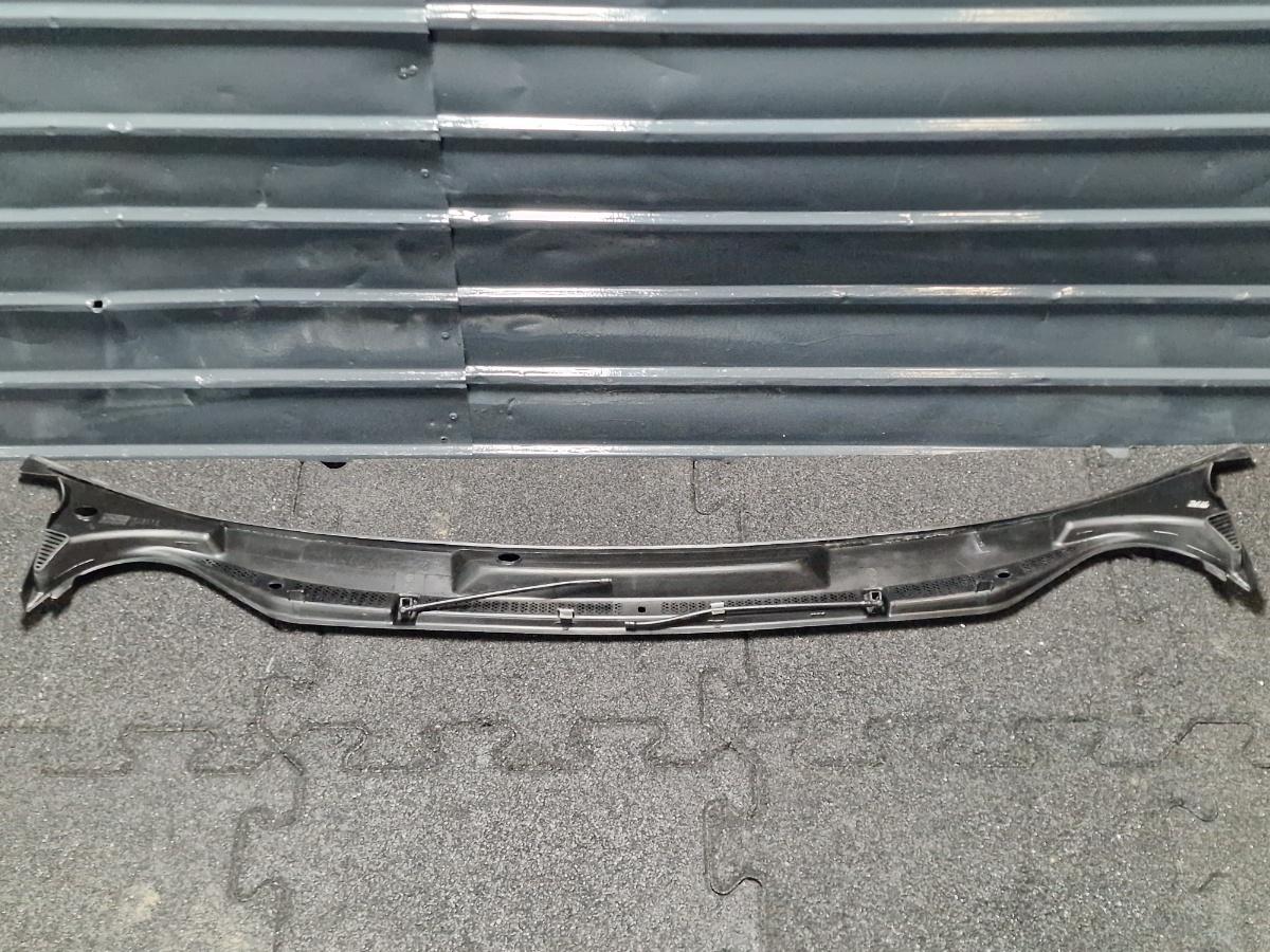 Grila stergatoare SKODA FABIA Combi 6Y5 2000 - 2007 1.2 AZQ, BME 6Y1819415A