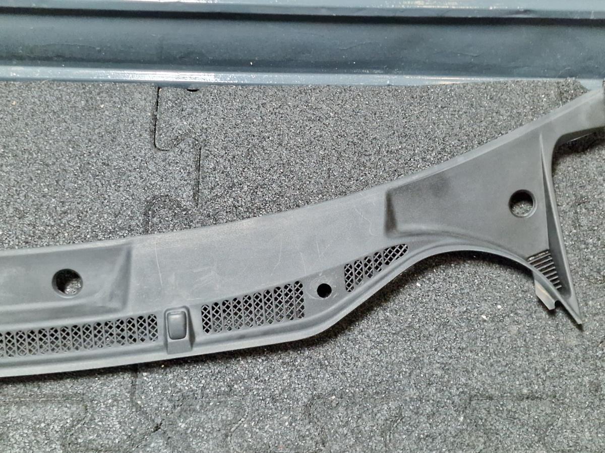 Grila stergatoare SKODA FABIA Combi 6Y5 2000 - 2007 1.2 AZQ, BME 6Y1819415A
