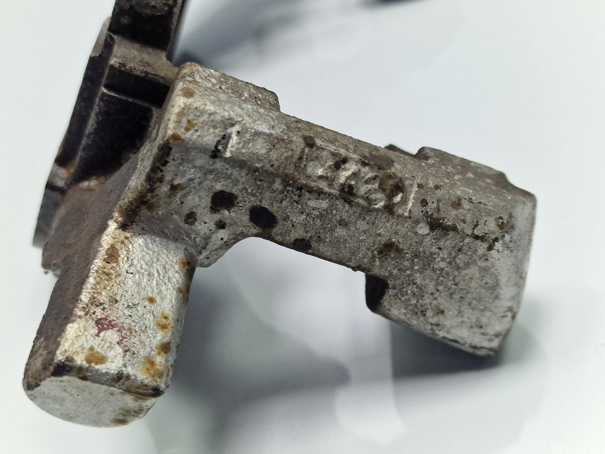 Suport etrier frana fata VOLKSWAGEN SHARAN 7M8, 7M9, 7M6 1995 - 2010 1.9 TDI AUY, BVK 7M0615125A