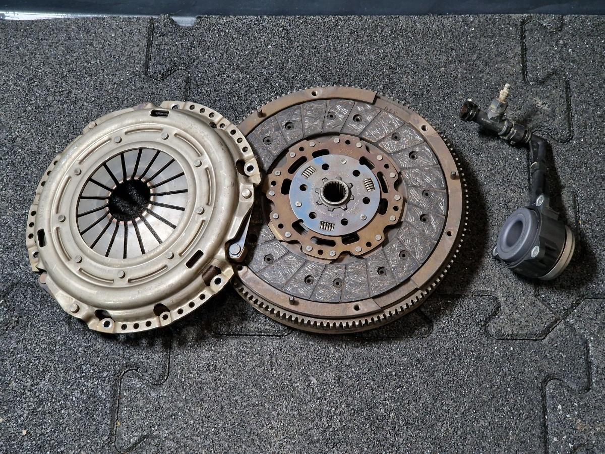 Kit ambreiaj VOLKSWAGEN SHARAN 7M8, 7M9, 7M6 1995 - 2010 1.9 TDI AUY, BVK SACHS 3082 002 048 038141025R