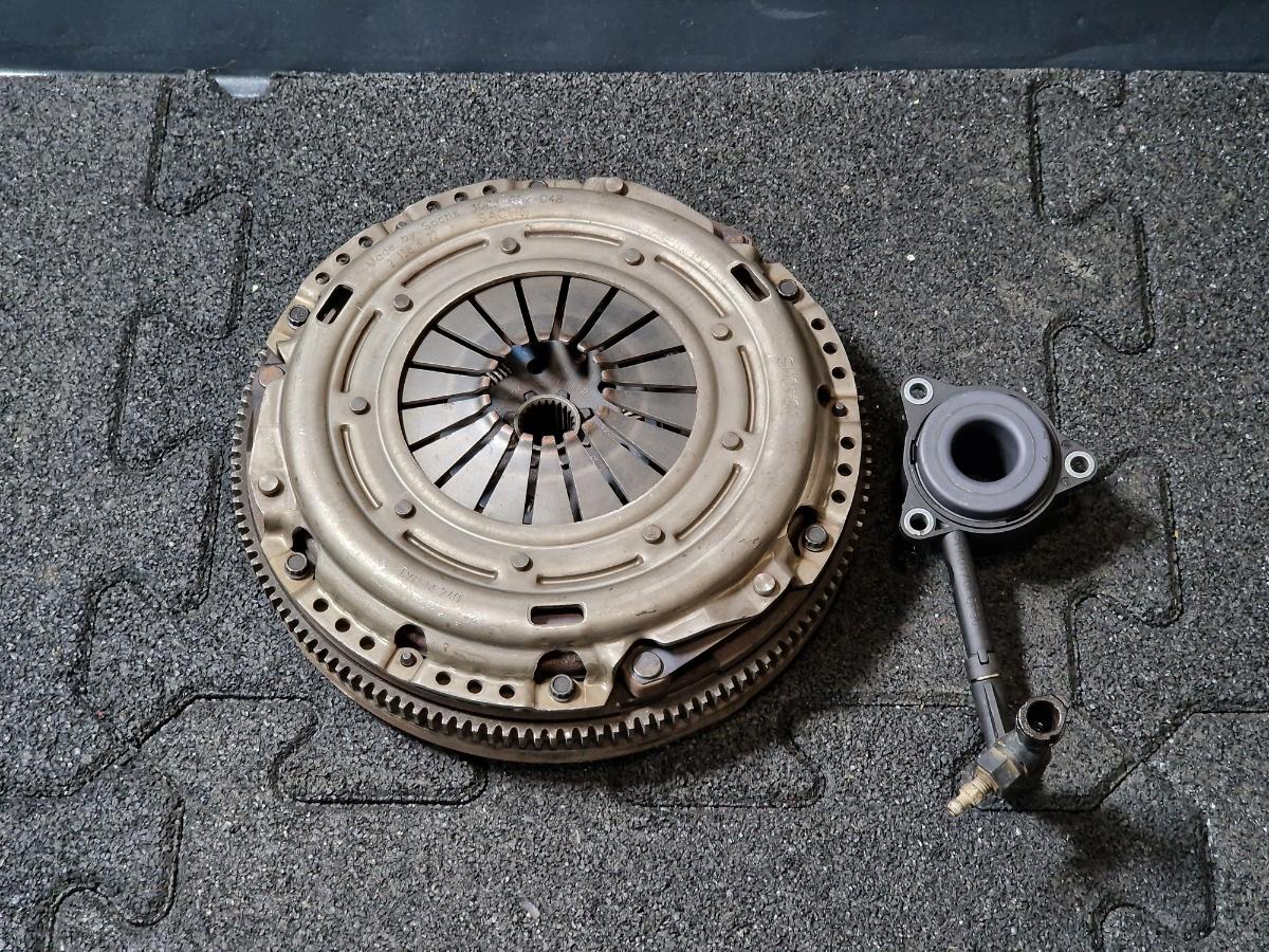 Kit ambreiaj VOLKSWAGEN SHARAN 7M8, 7M9, 7M6 1995 - 2010 1.9 TDI AUY, BVK SACHS 3082 002 048 038141025R