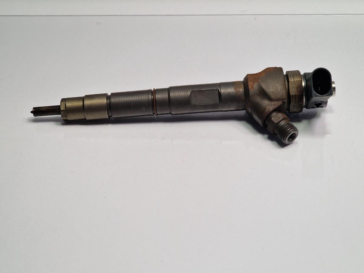 Injector combustibil VOLKSWAGEN GOLF VII 5G1 2012 -> 2.0 TDi BlueMotion BOSCH 04L130277E