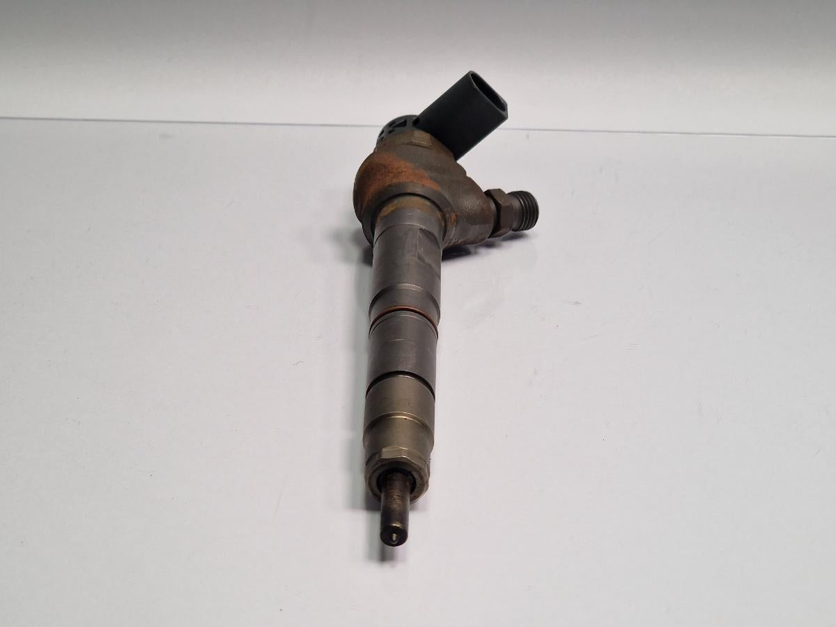 Injector combustibil VOLKSWAGEN GOLF VII 5G1 2012 -> 2.0 TDi BlueMotion BOSCH 04L130277E