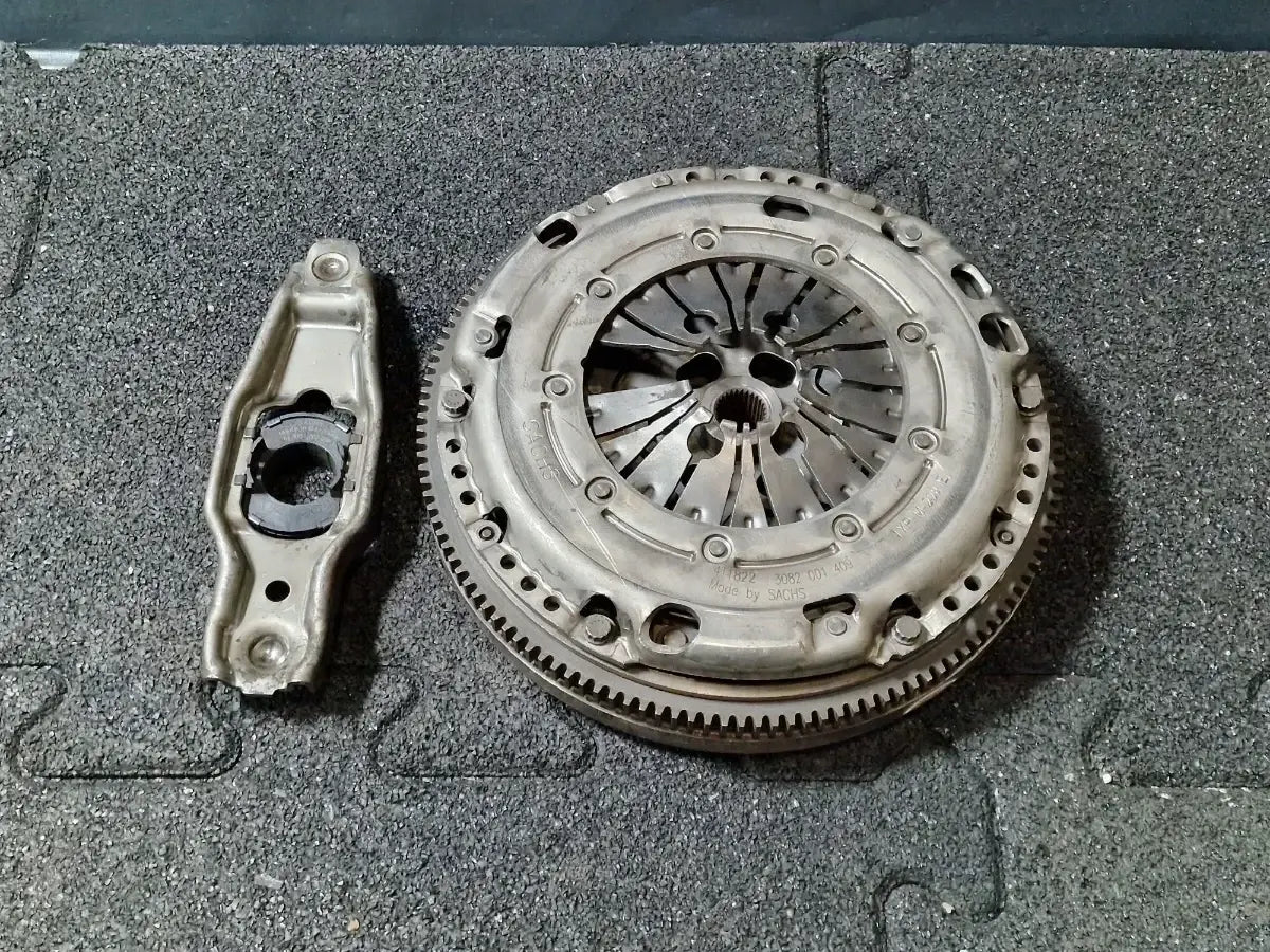 Kit ambreiaj VOLKSWAGEN TRANSPORTER V Box 7HA, 7HH, 7EA, 7EH 2003 -> 1.9 TDI BRS SACHS 3082001409 03G105266BA