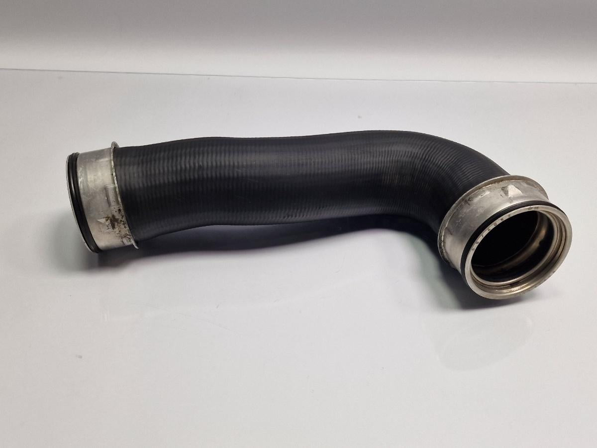 Furtun intercooler VOLKSWAGEN GOLF PLUS 5M1, 521 2004 - 2013 1.9 TDI BKC, BLS, BXE 1K0145834L