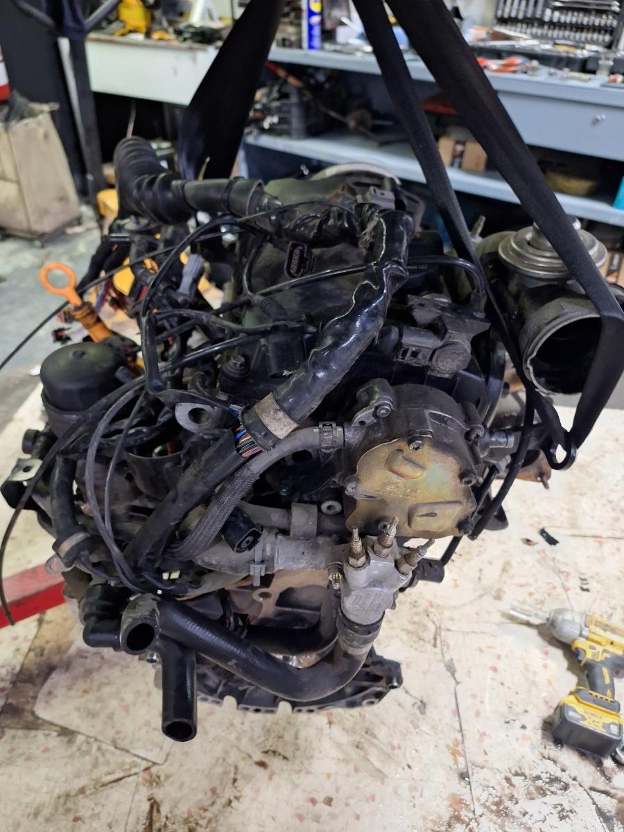 Motor 1.9 TDI 96 kw AWX VOLKSWAGEN PASSAT 3B3 2000 - 2005
