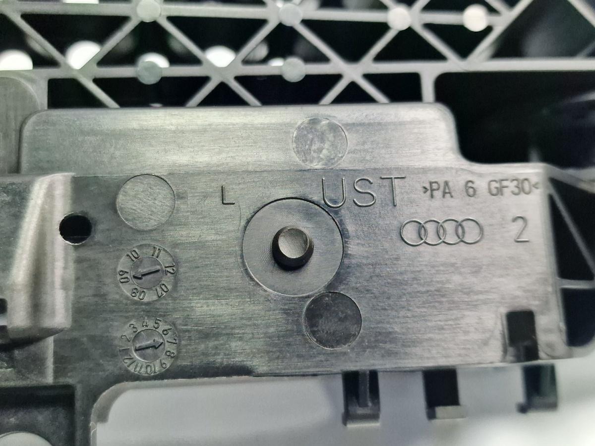 Maner exterior portiera fata stanga AUDI A4 IV Avant 8K5, B8 2007 - 2015 gri LZ7L 8T1837885B