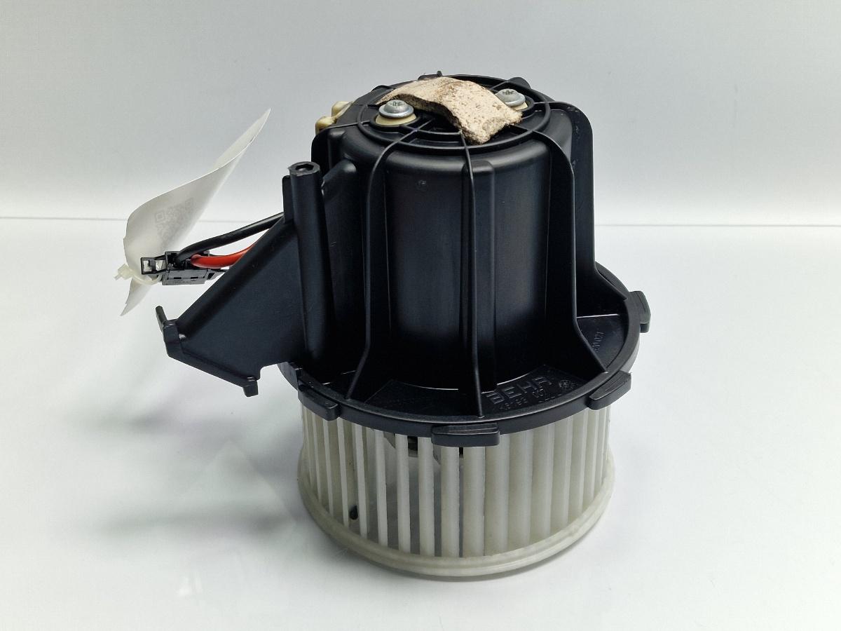 Ventilator aeroterma AUDI A4 IV Avant 8K5, B8 2007 - 2015 2.0 TDI CAGA, CJCA, CMEA, CMFA 8K1820021