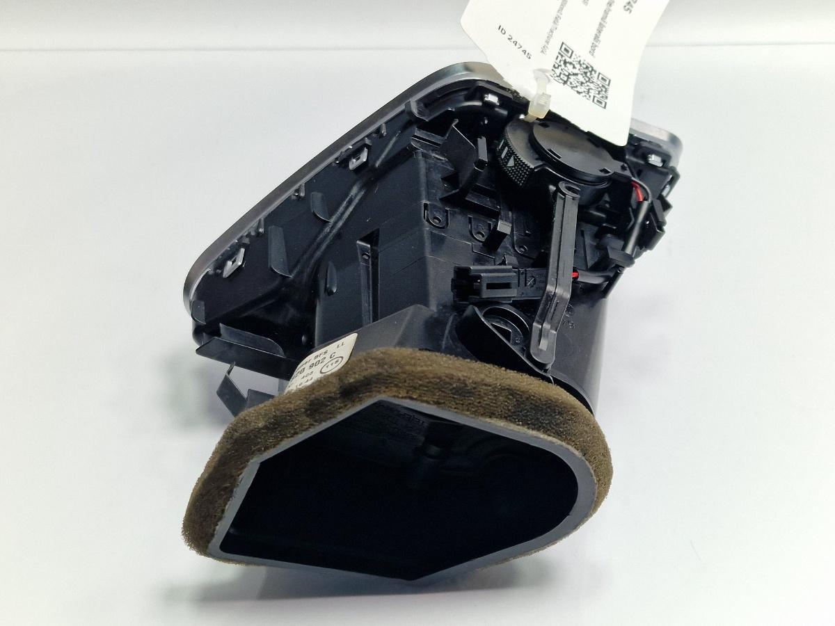 Grila de ventilatie laterala panou de bord dreapta AUDI A4 IV Avant 8K5, B8 2007 - 2015 2.0 TDI CAGA, CJCA, CMEA, CMFA 8T1820902C