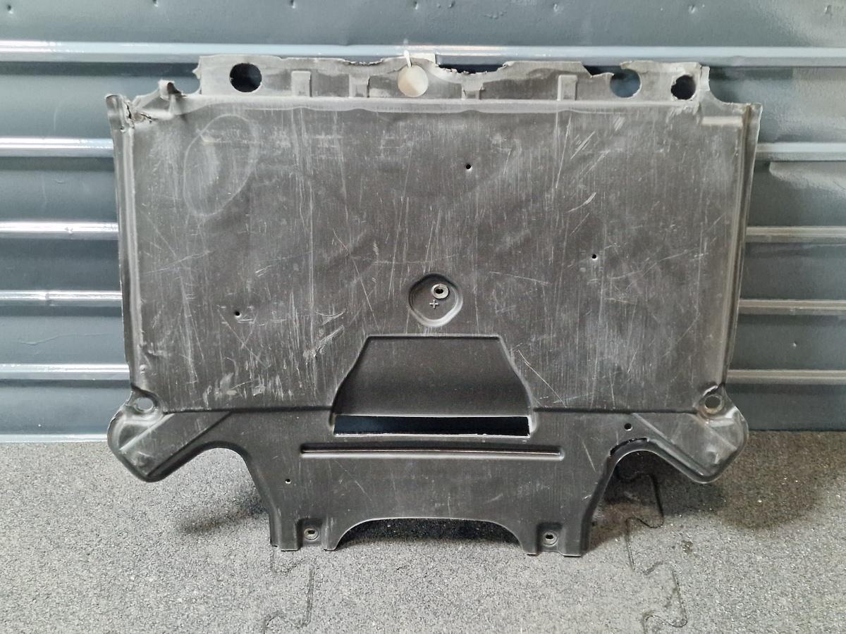 Scut de protectie motor AUDI A4 IV Avant 8K5, B8 2007 - 2015 2.0 TDI CAGA, CJCA, CMEA, CMFA 8K1862822L