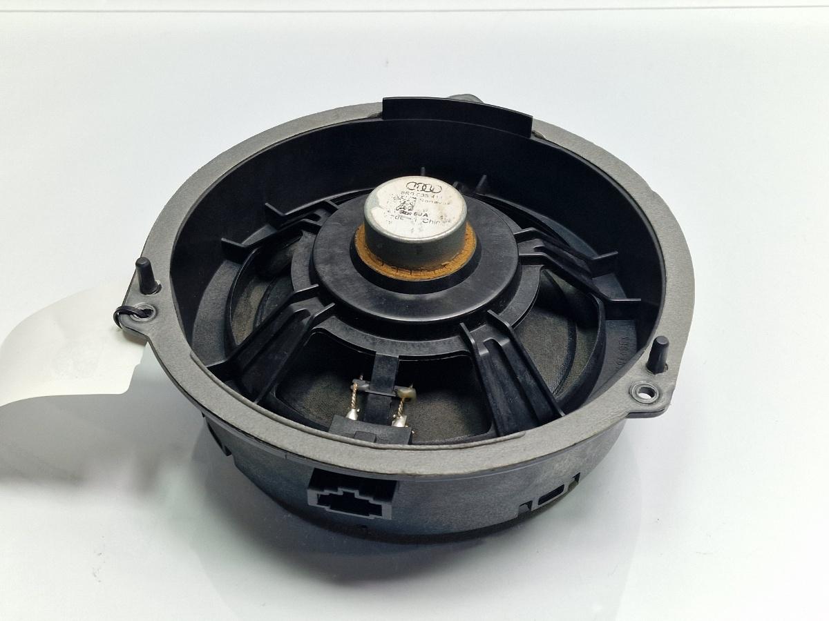 Difuzor portiera spate spate AUDI A4 IV Avant 8K5, B8 2007 - 2015 2.0 TDI CAGA, CJCA, CMEA, CMFA 8R0035411