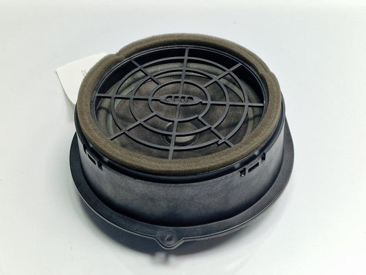 Difuzor portiera spate spate AUDI A4 IV Avant 8K5, B8 2007 - 2015 2.0 TDI CAGA, CJCA, CMEA, CMFA 8R0035411