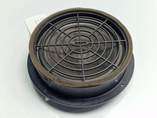 Difuzor portiera fata AUDI A4 IV Avant 8K5, B8 2007 - 2015 2.0 TDI CAGA, CJCA, CMEA, CMFA 8R0035415A