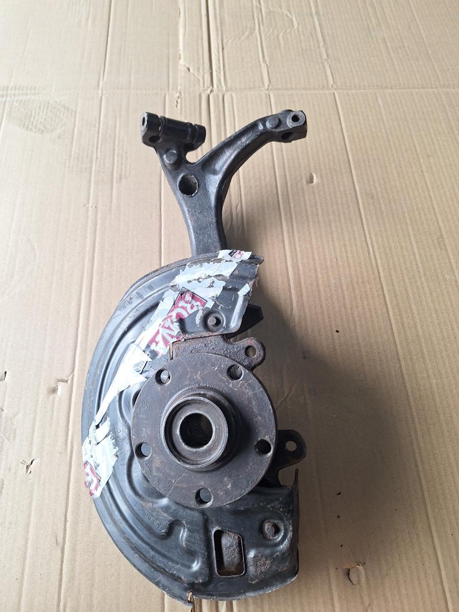 Fuzeta stanga fata VOLKSWAGEN PASSAT 3B3 2000 - 2005 1.8 T 20V AWL, AWT 8D0407257AQ
