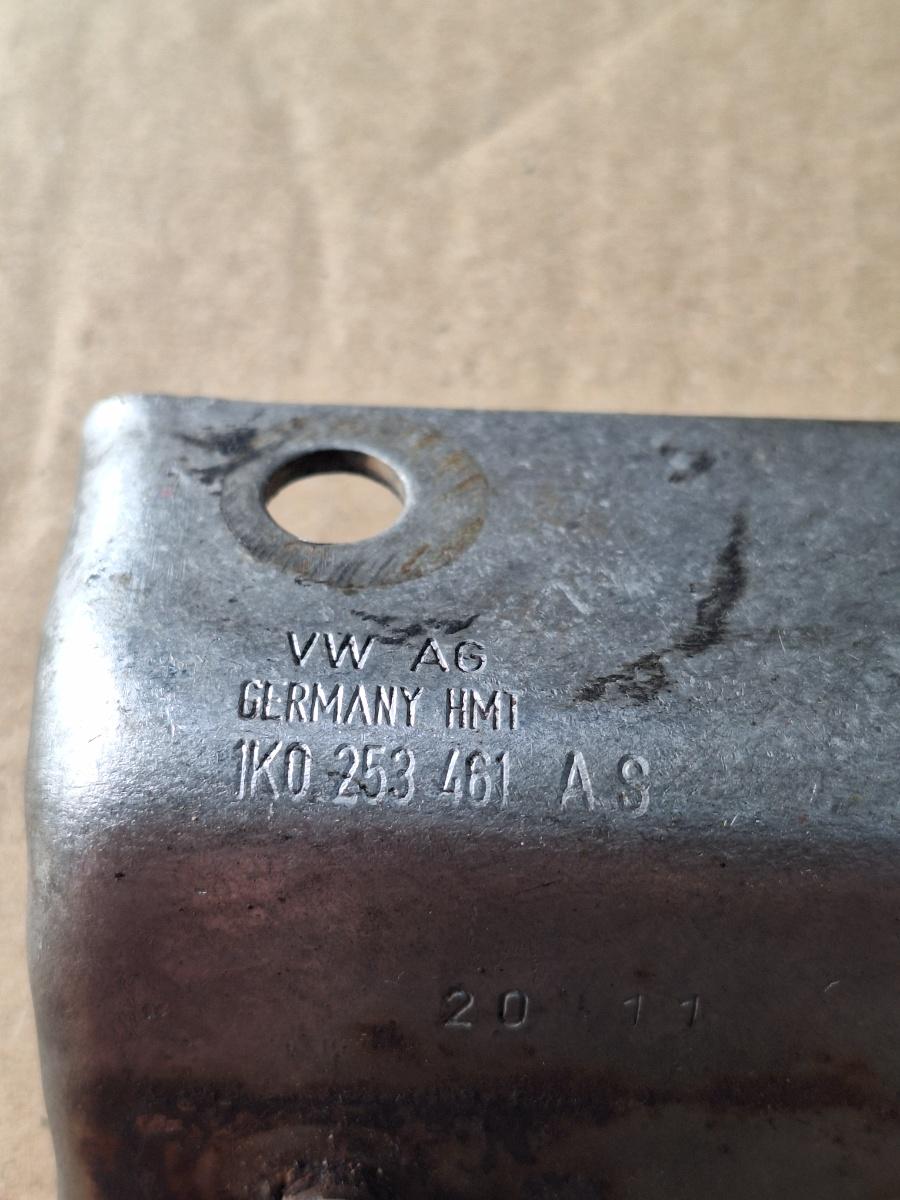 Suport toba de esapament VOLKSWAGEN PASSAT Variant 3C5 2005 - 2011 2.0 TDI CBBB 1K0253461AS