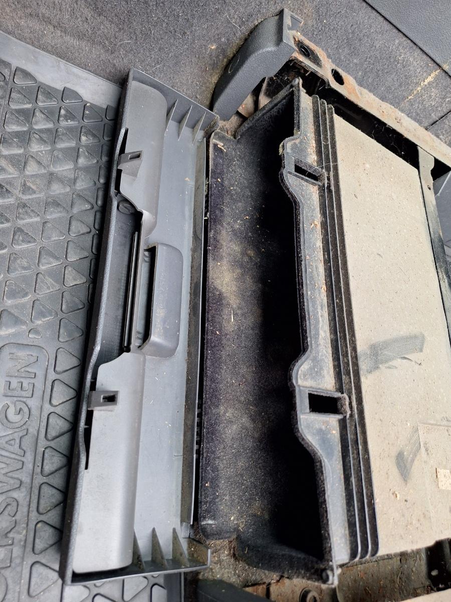 Buzunar scaun stanga fata VOLKSWAGEN TOURAN 1T1, 1T2 2003 - 2010