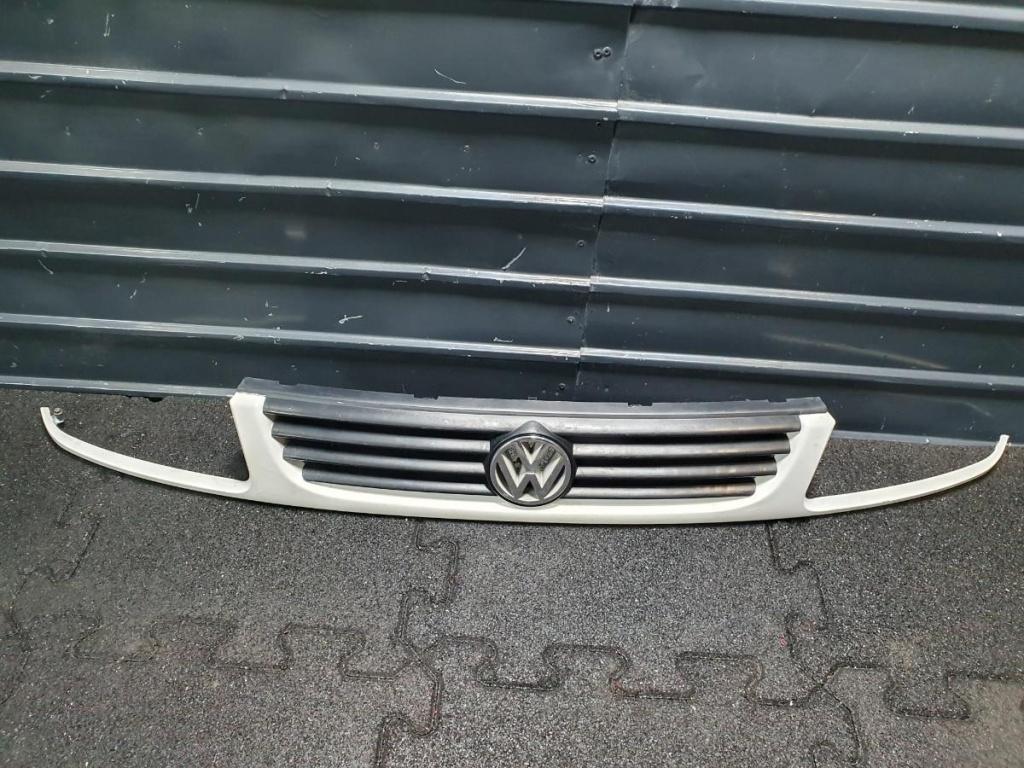 Grila masca radiator VOLKSWAGEN POLO 6N1 1994 - 1999 1.4 60 AEX, AKV, APQ 6N0853661C