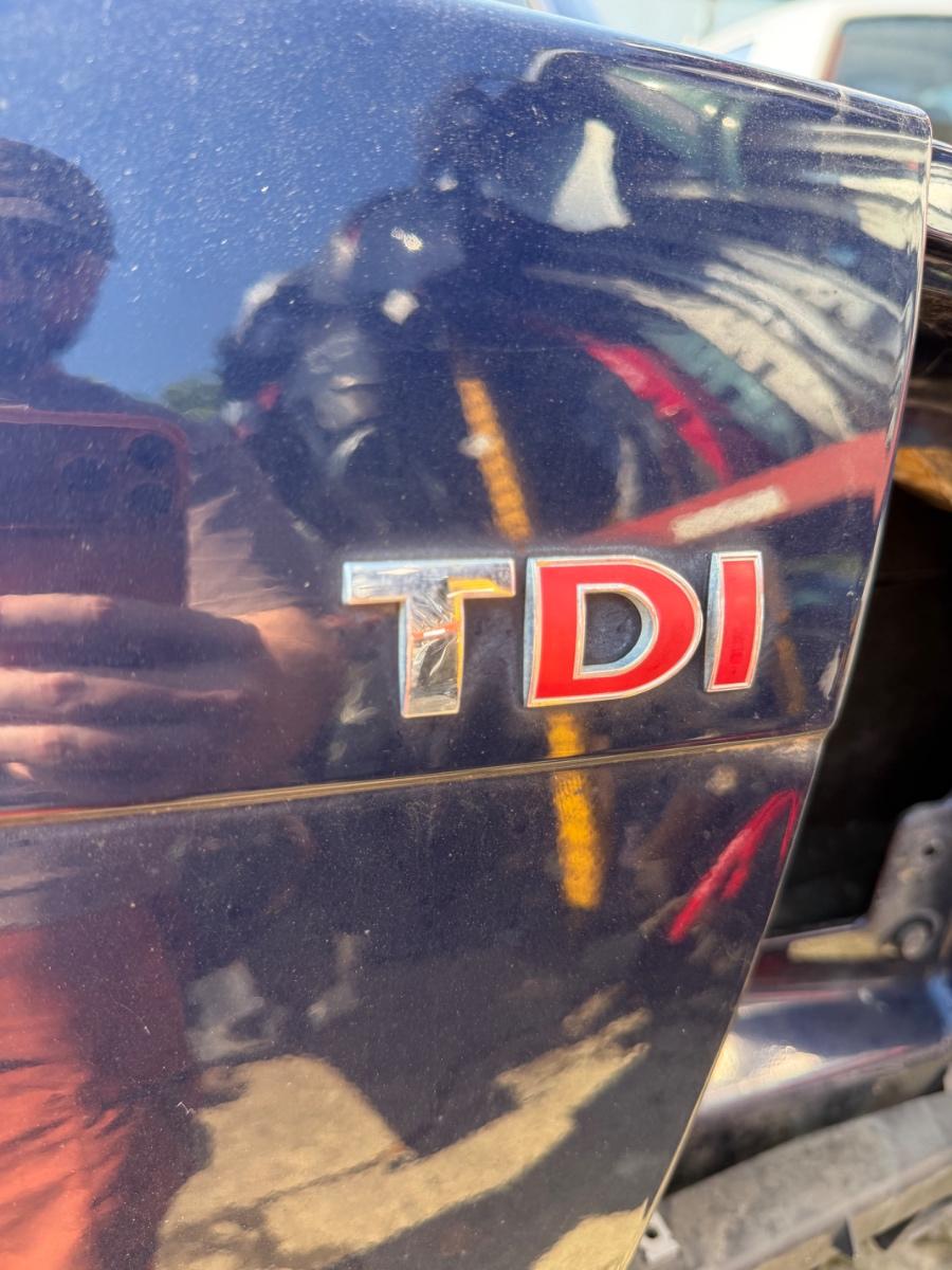 Sigla Inscriptionare 'TDI' VOLKSWAGEN PASSAT 3B3 2000 - 2005 1.9 TDI AVF, AWX 3B0853675AC