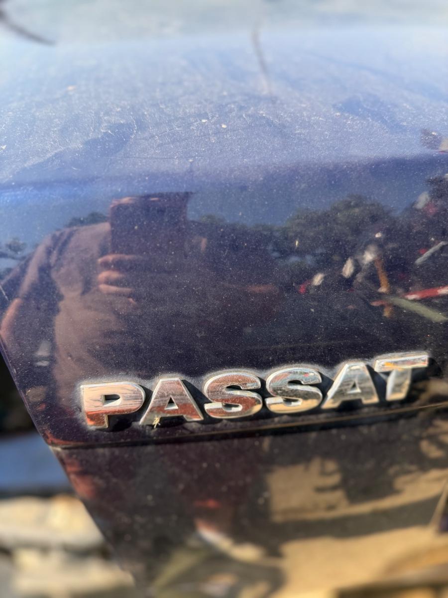 Emblema Inscriptionare 'PASSAT' cromat VOLKSWAGEN PASSAT 3B3 2000 - 2005 1.9 TDI AVF, AWX 3B0853687