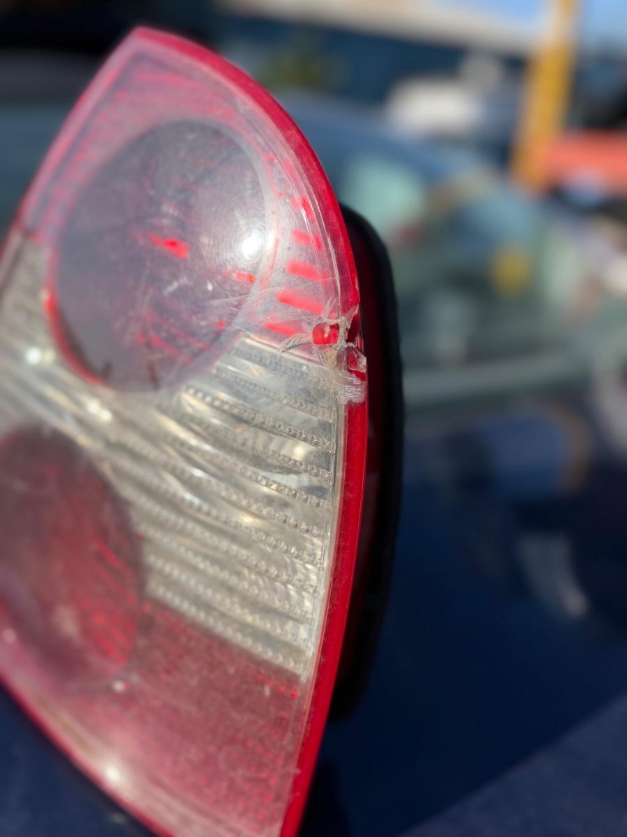 Stop dreapta CRAPAT - AVARIAT VOLKSWAGEN PASSAT 3B3 2000 - 2005 1.9 TDI AVF, AWX 3B5945096AE
