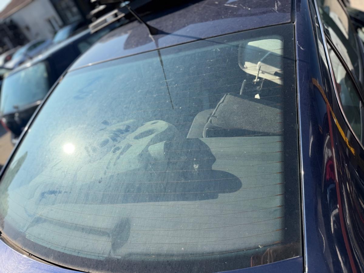 Geam luneta spate VOLKSWAGEN PASSAT 3B3 2000 - 2005 SEDAN 3B5845051P