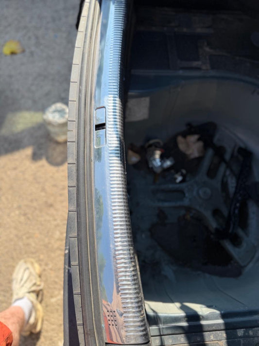 Aparatoare suport incuietoare bagheta de acoperire VOLKSWAGEN PASSAT 3B3 2000 - 2005 3B5863459H