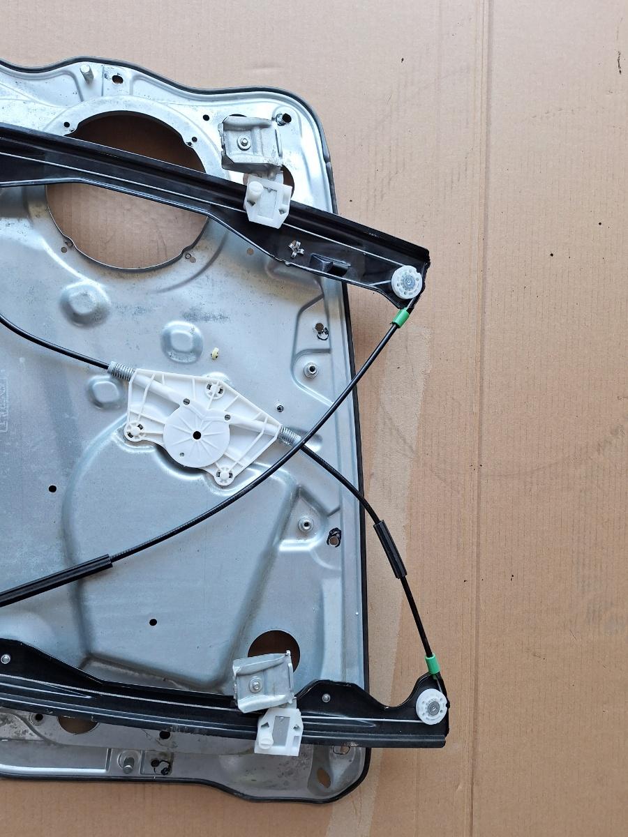 Macara geam stanga fata SKODA FABIA Combi 6Y5 2000 - 2007 1.2 AZQ, BME 6Y1837461