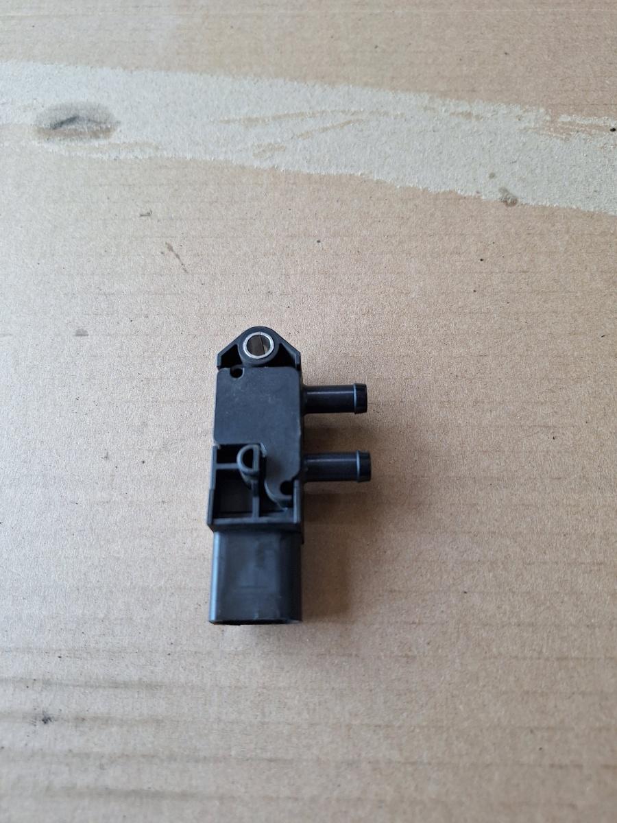 Senzor de presiune gaze de esapament AUDI A6 IV Avant 4G5, C7, 4GD 2011 - 2018 2.0 TDI CSUD, DDCB 03L906051B