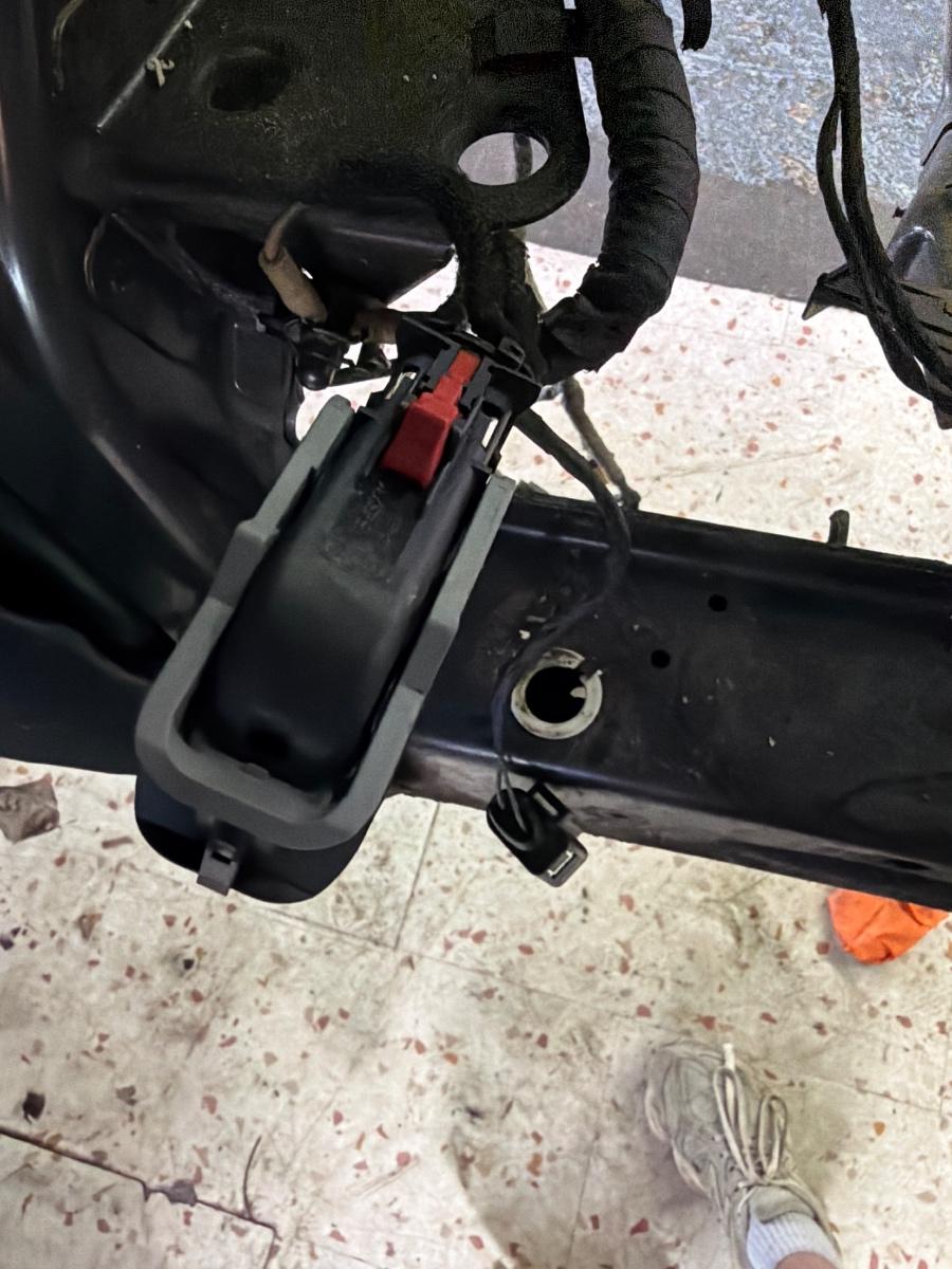 Mufa conector ABS AUDI A4 IV Avant 8K5, B8 2007 - 2015 2.0 TDI CAGA, CJCA, CMEA, CMFA 6Q0973038A