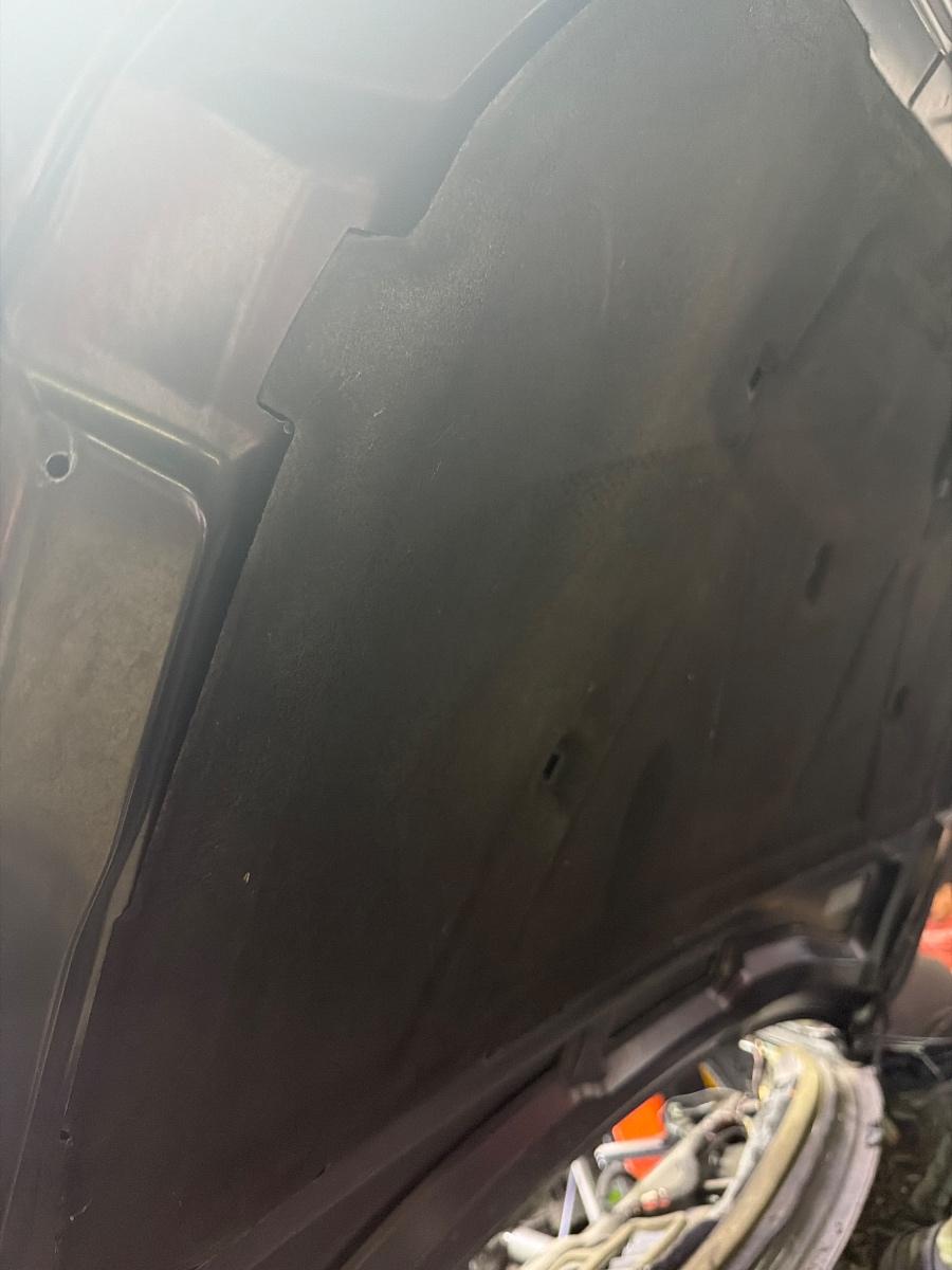 Fonoabsorbant capota motor AUDI A4 IV Avant 8K5, B8 2007 - 2015 2.0 TDI CAGA, CJCA, CMEA, CMFA 8T0863825H