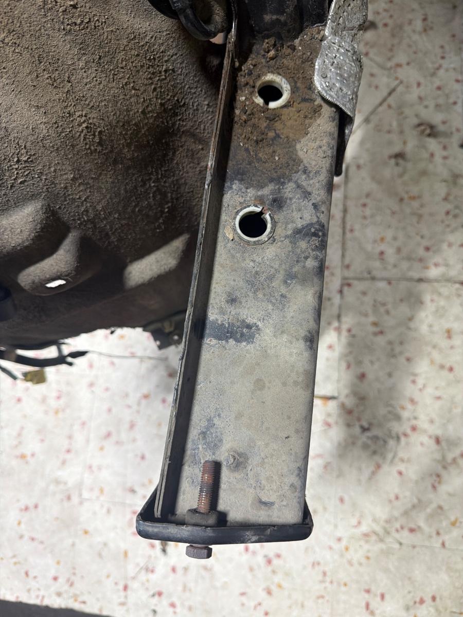 Cap lonjeron fata dreapta AUDI A4 IV Avant 8K5, B8 2007 - 2015 8K0803352