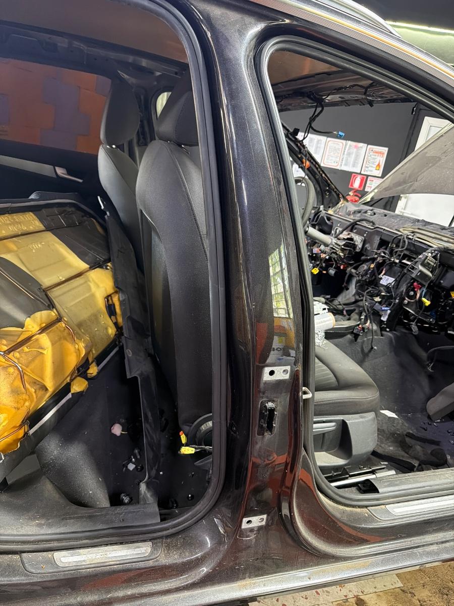 Stalp caroserie B dreapta AUDI A4 IV Avant 8K5, B8 2007 - 2015