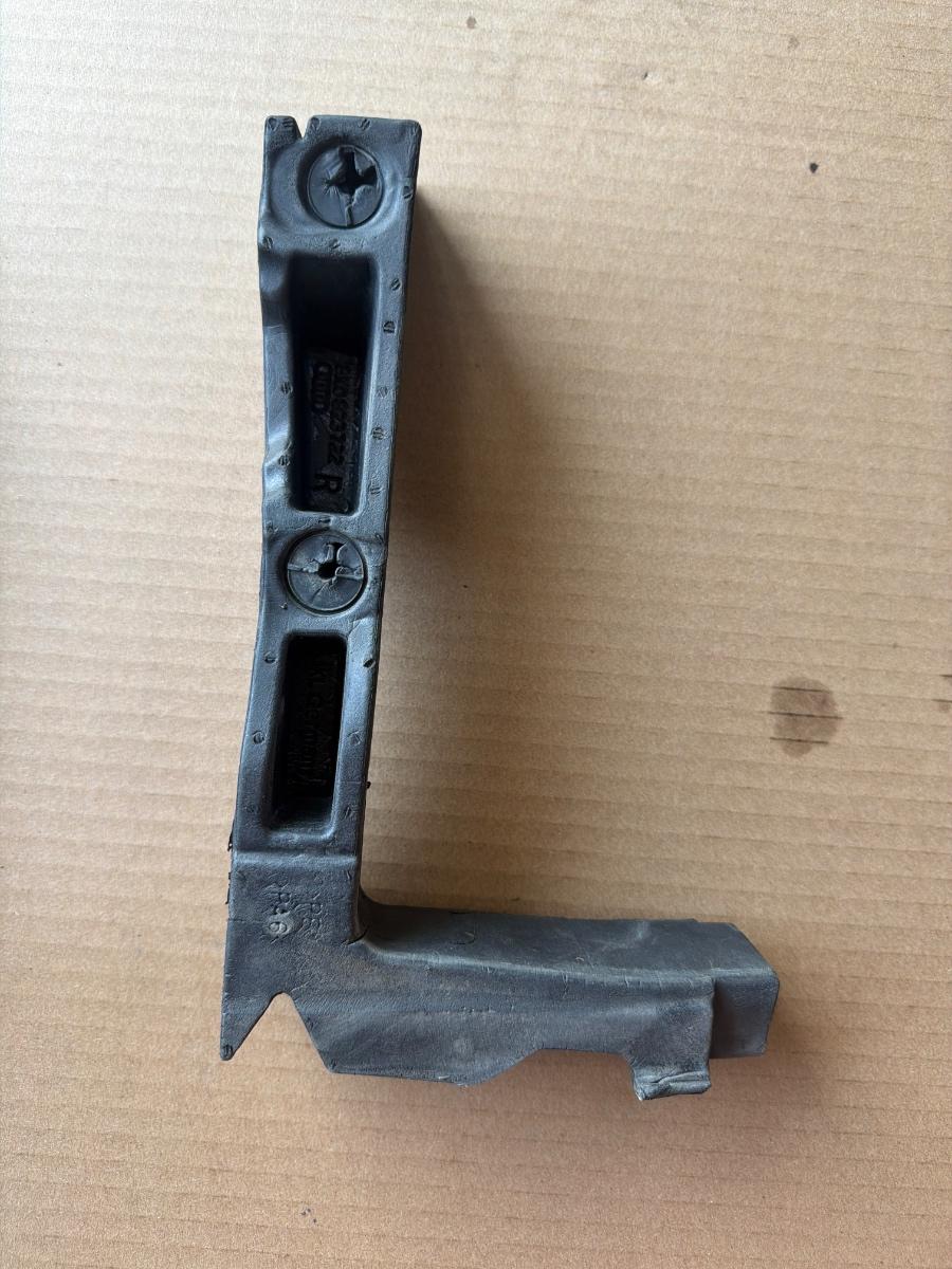 Bureti etansare capota motor AUDI A4 IV Avant 8K5, B8 2007 - 2015 2.0 TDI CAGA, CJCA, CMEA, CMFA 8K0823722 8K0823721