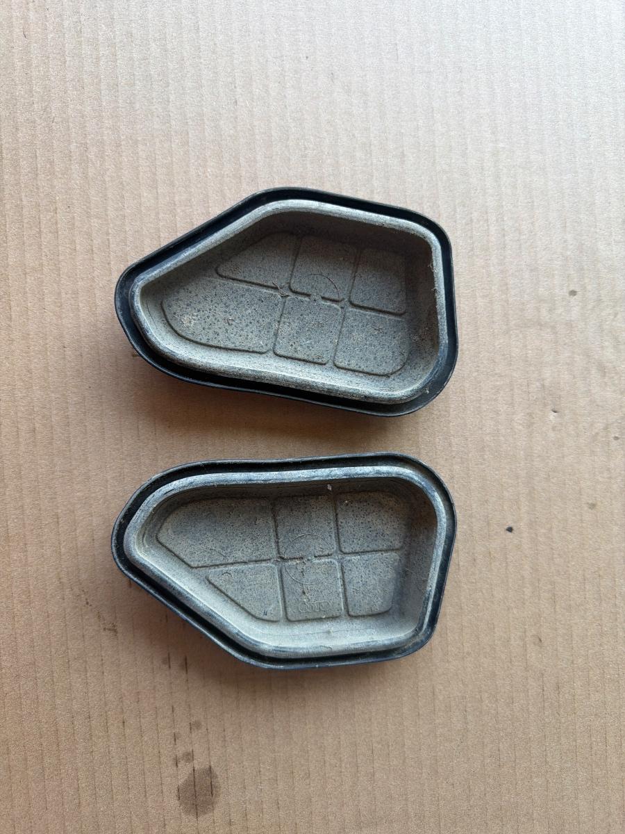 Protectie anti-praf amortizor AUDI A4 IV Avant 8K5, B8 2007 - 2015 2.0 TDI CAGA, CJCA, CMEA, CMFA 8K0803594 8K0803593
