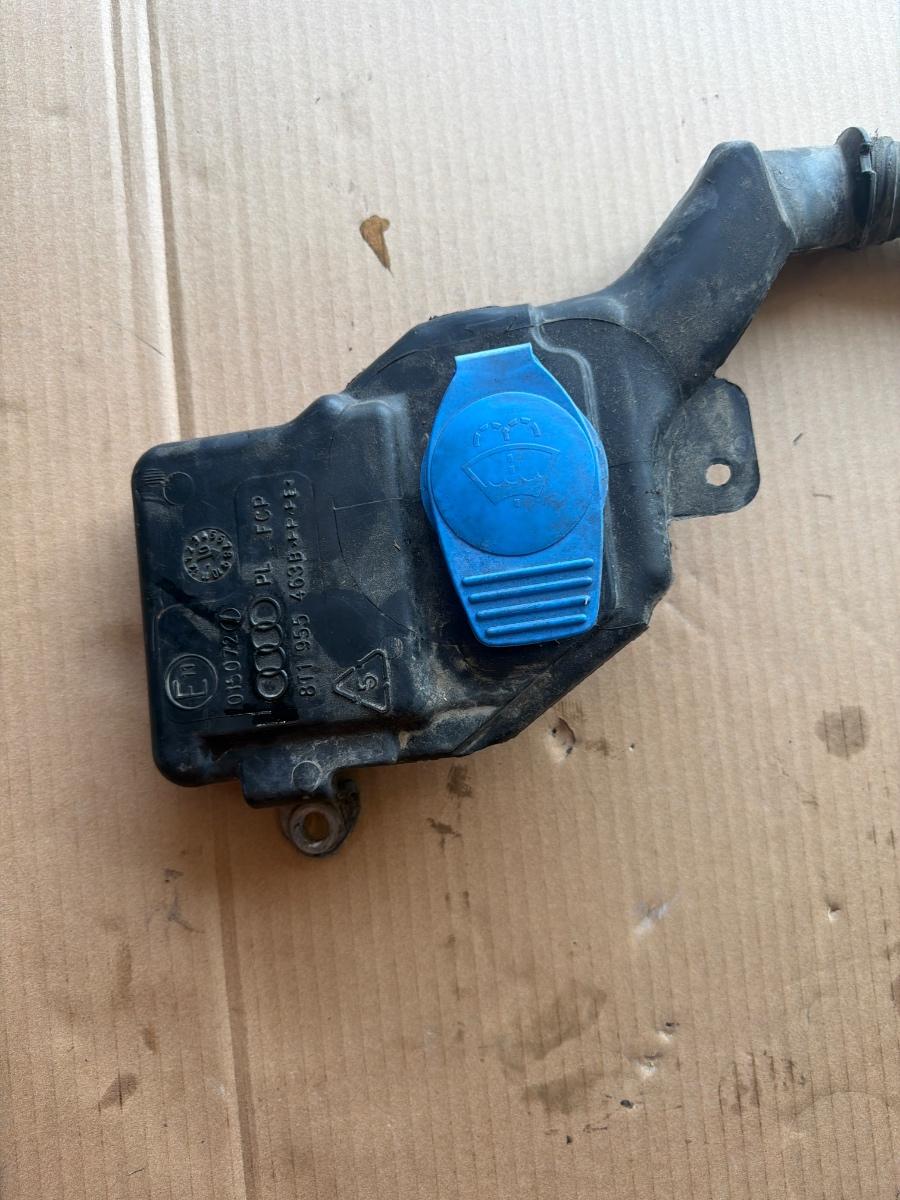 Gat de umplere rezervor spalator geamuri AUDI A4 IV Avant 8K5, B8 2007 - 2015 2.0 TDI CAGA, CJCA, CMEA, CMFA 8T1955463B