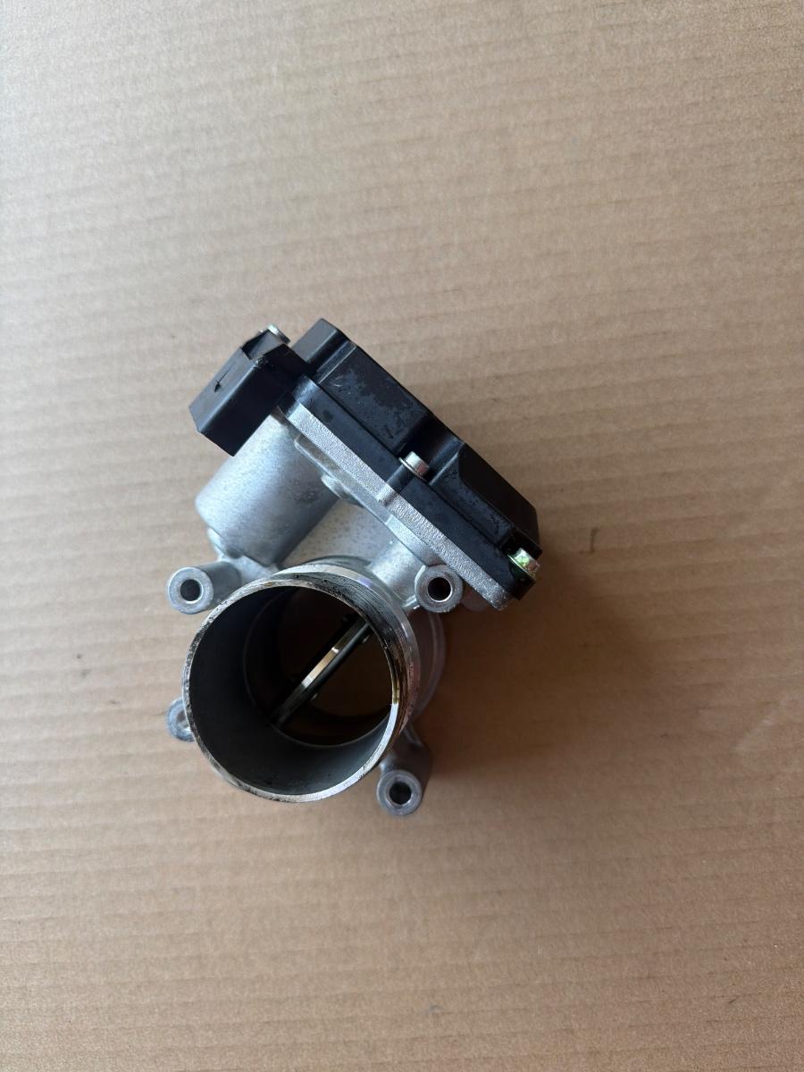 Clapeta de acceleratie electrica AUDI A4 IV Avant 8K5, B8 2007 - 2015 2.0 TDI CAGA, CJCA, CMEA, CMFA AFTERMARKET