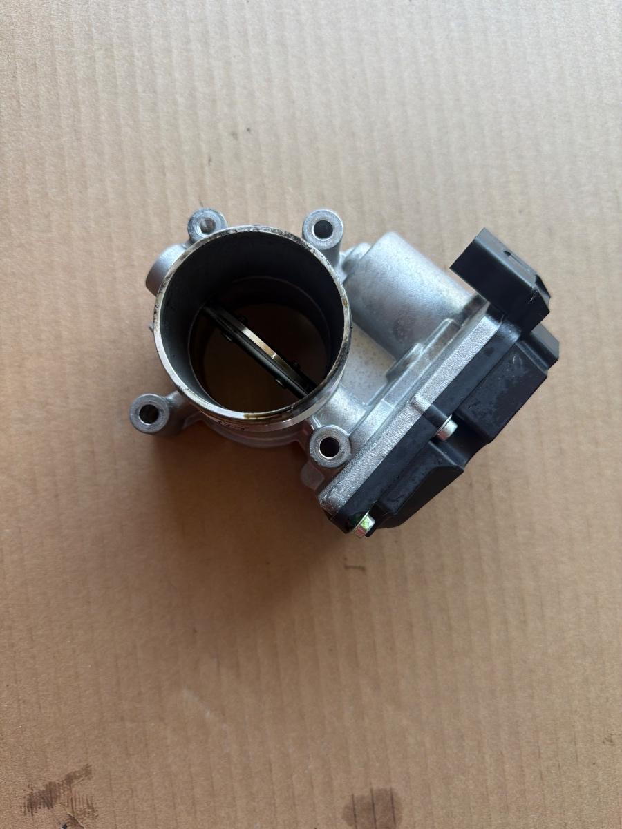 Clapeta de acceleratie electrica AUDI A4 IV Avant 8K5, B8 2007 - 2015 2.0 TDI CAGA, CJCA, CMEA, CMFA AFTERMARKET